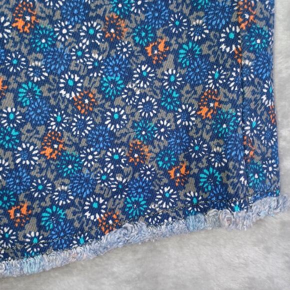 Levi's Women's Denim Jean Shorts Size 16 Blue Floral Print Cutoff 4" Mid Rise - Picture 5 of 12